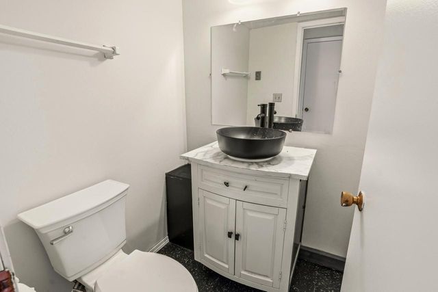 8657 N 72nd STREET, Milwaukee, WI 53223