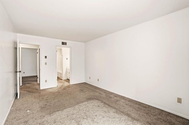 8657 N 72nd STREET, Milwaukee, WI 53223