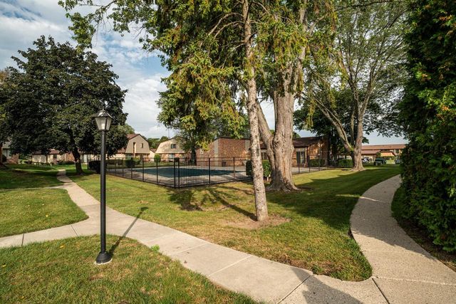 8657 N 72nd STREET, Milwaukee, WI 53223