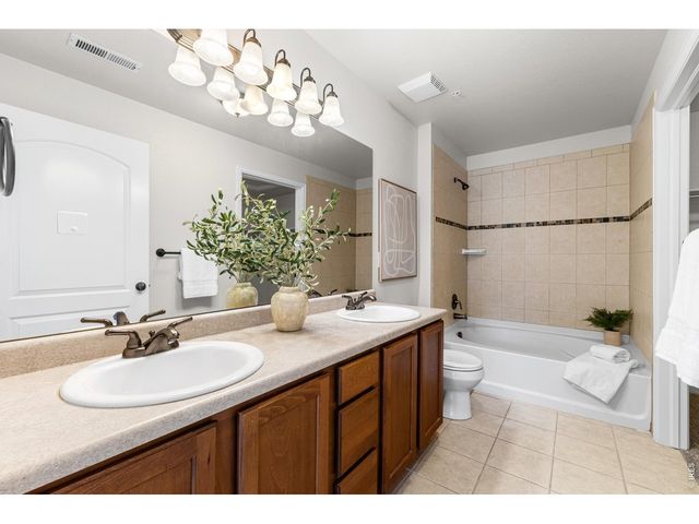4915 Hahns Peak Dr 203, Loveland, CO 80538