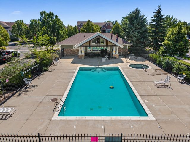 4915 Hahns Peak Dr 203, Loveland, CO 80538