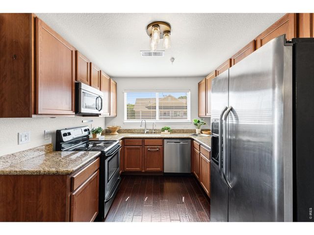 4915 Hahns Peak Dr 203, Loveland, CO 80538