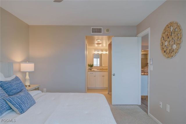 4510 N Key DR 204, North Fort Myers, FL 33903