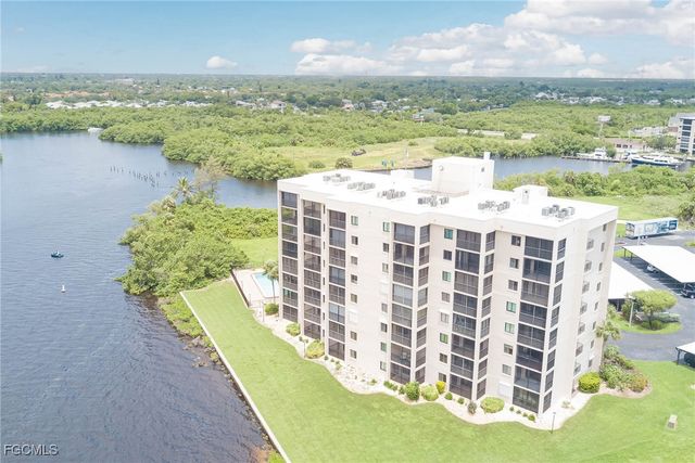 4510 N Key DR 204, North Fort Myers, FL 33903