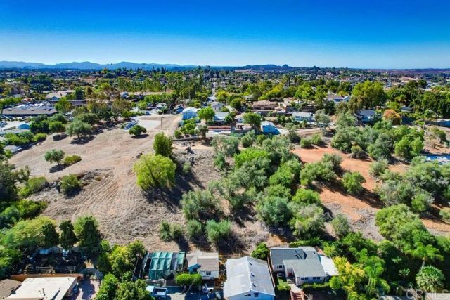 502 E Elder, Fallbrook, CA 92028