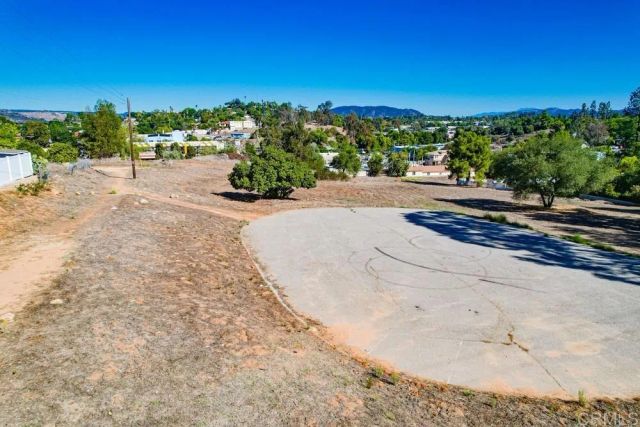 502 E Elder, Fallbrook, CA 92028