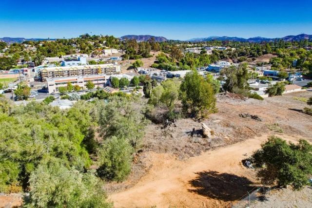 502 E Elder, Fallbrook, CA 92028