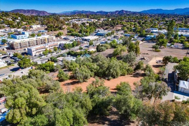 502 E Elder, Fallbrook, CA 92028