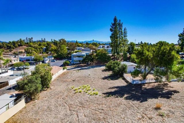 502 E Elder, Fallbrook, CA 92028