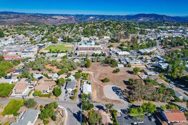 502 E Elder, Fallbrook, CA 92028