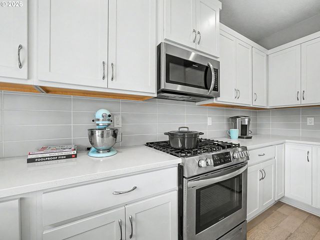 37984 JUNIPER St, Sandy, OR 97055