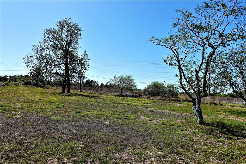 627 8th St, Ingleside, TX 78362 — photo 4