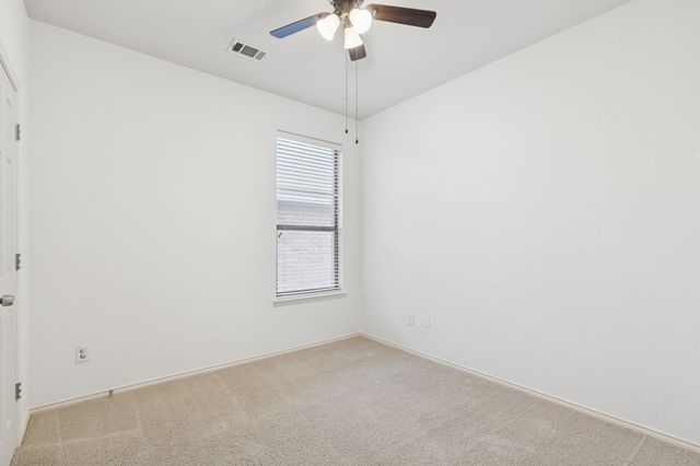 9033 Golden Sunset Trail, Fort Worth, TX 76244