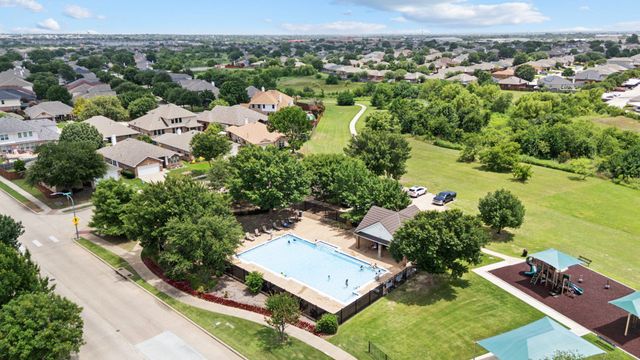 9033 Golden Sunset Trail, Fort Worth, TX 76244