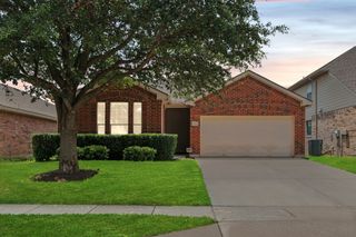 9033 Golden Sunset Trail, Fort Worth, TX 76244
