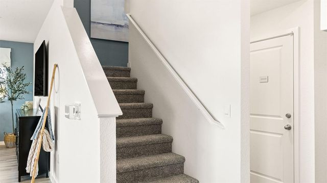 7048 Vail Ranch Rd, Roseville, CA 95747