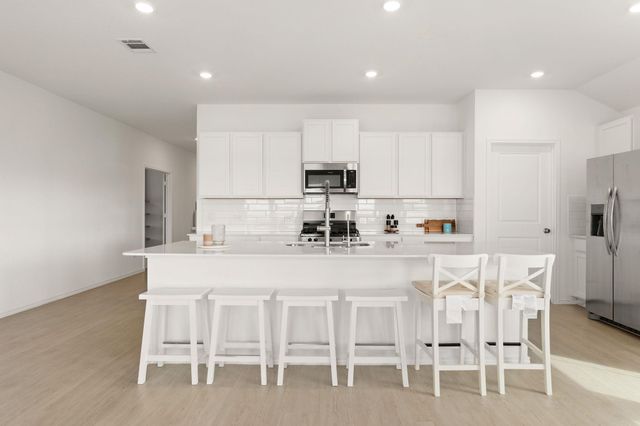1612 Devine Lake BND, Leander, TX 78641