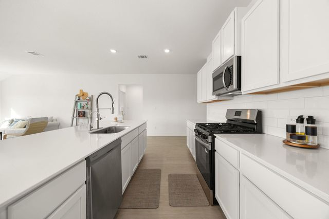 1612 Devine Lake BND, Leander, TX 78641