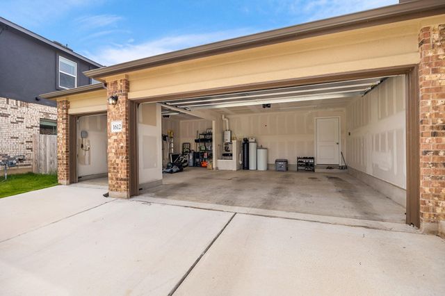 1612 Devine Lake BND, Leander, TX 78641