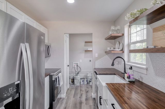 409 Talley ST, Taylor, TX 76574