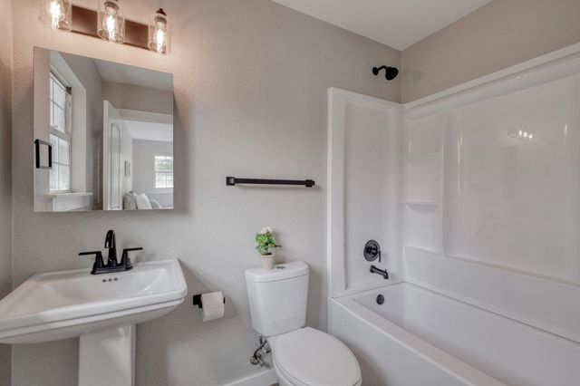 409 Talley ST, Taylor, TX 76574