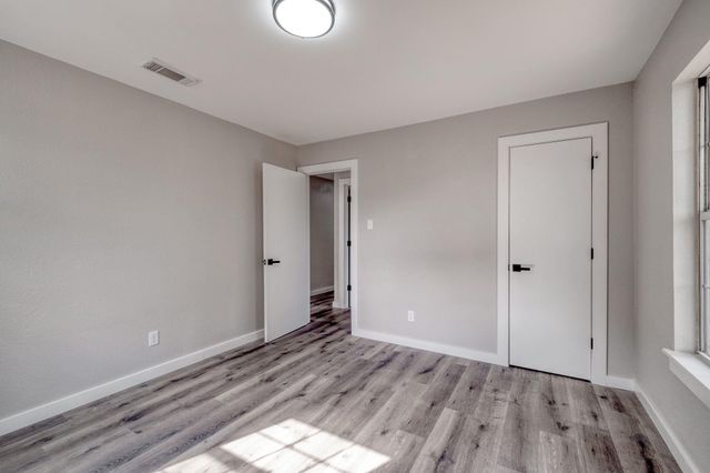 409 Talley ST, Taylor, TX 76574