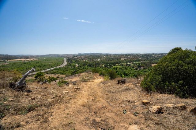 3503 Monserate Hill Road, Fallbrook, CA 92028