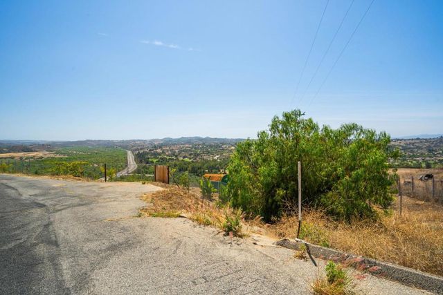 3503 Monserate Hill Road, Fallbrook, CA 92028