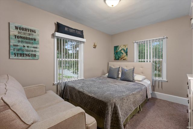 1320 W Lexington Avenue, Elkhart, IN 46514