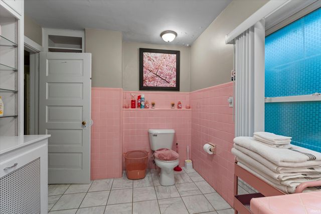 1320 W Lexington Avenue, Elkhart, IN 46514