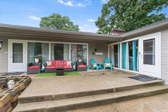 1320 W Lexington Avenue, Elkhart, IN 46514