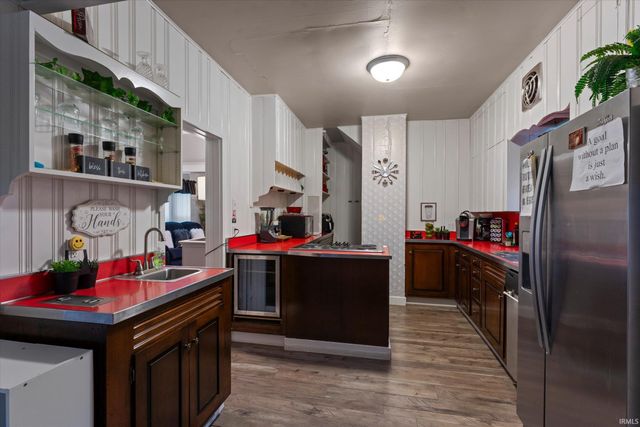 1320 W Lexington Avenue, Elkhart, IN 46514