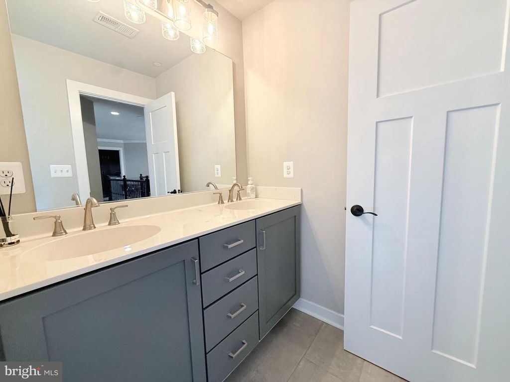 Image 30 of property listing at 42102 WOODY LN, Mechanicsville, MD 20659