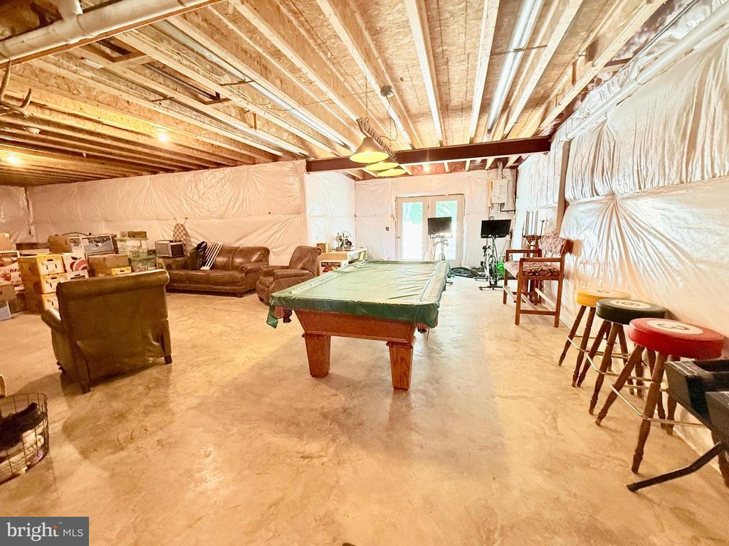 Image 32 of property listing at 42102 WOODY LN, Mechanicsville, MD 20659
