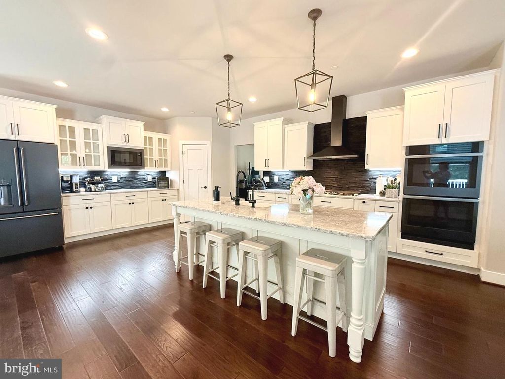Image 4 of property listing at 42102 WOODY LN, Mechanicsville, MD 20659