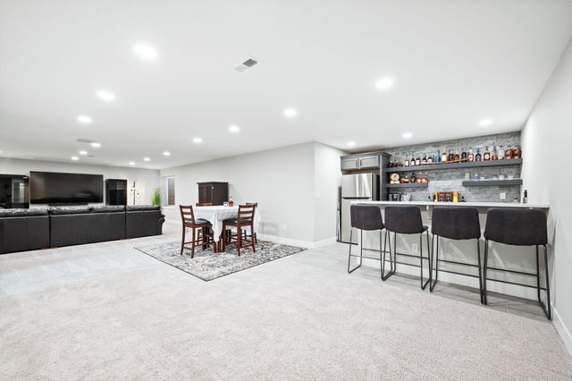 1100 Summerchase, Derby, KS 67037