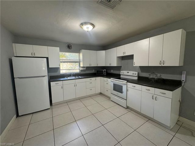 291 16th ST NE # 1, Naples, FL 34120