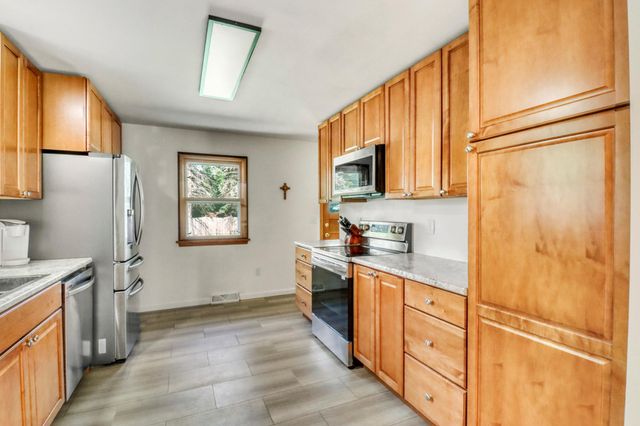 1613 16th Street S, Moorhead, MN 56560