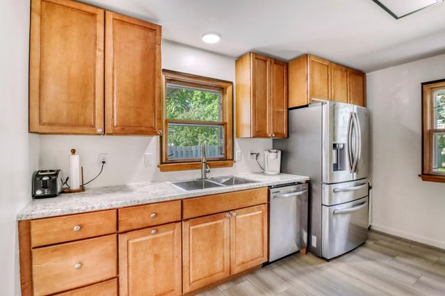 1613 16th Street S, Moorhead, MN 56560