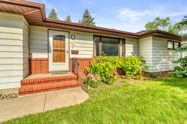 1613 16th Street S, Moorhead, MN 56560