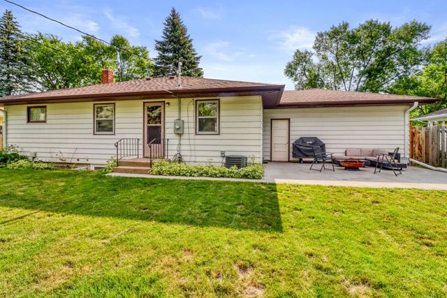 1613 16th Street S, Moorhead, MN 56560
