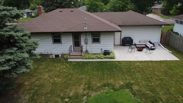 1613 16th Street S, Moorhead, MN 56560