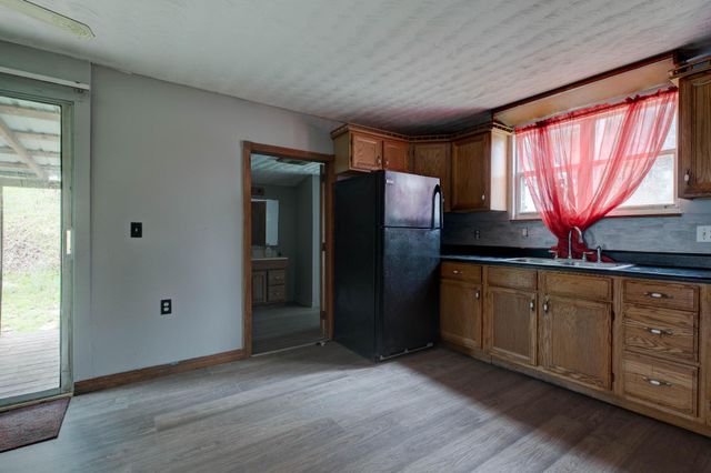 2767 Grahn Road, Olive Hill, KY 41164