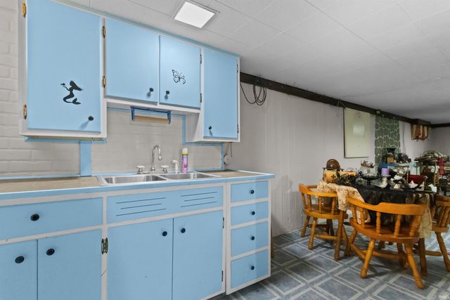 1220 N WABASH Avenue, Kokomo, IN 46901