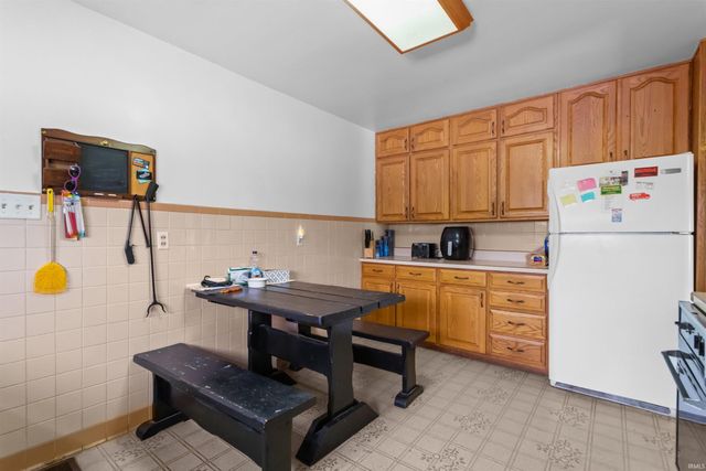 1220 N WABASH Avenue, Kokomo, IN 46901