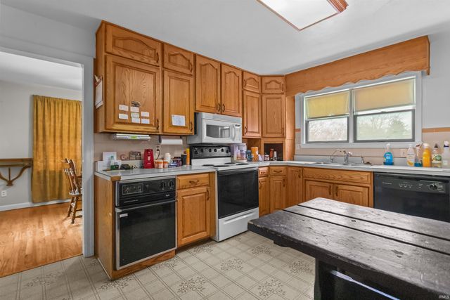 1220 N WABASH Avenue, Kokomo, IN 46901