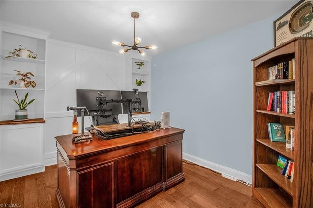 6012 Delburg Drive, Winston-salem, NC 27106