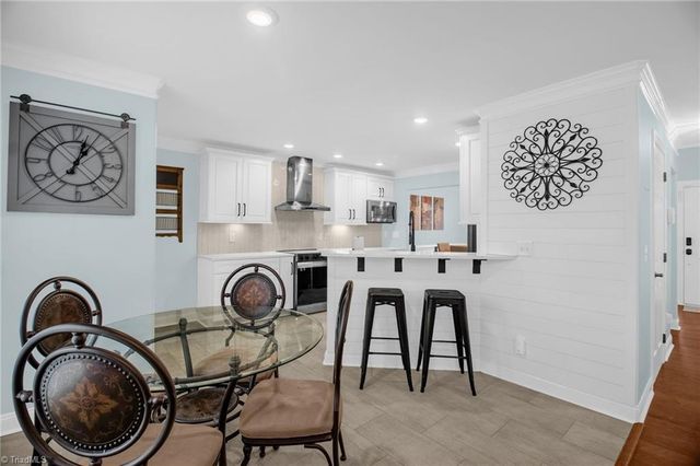 6012 Delburg Drive, Winston-salem, NC 27106