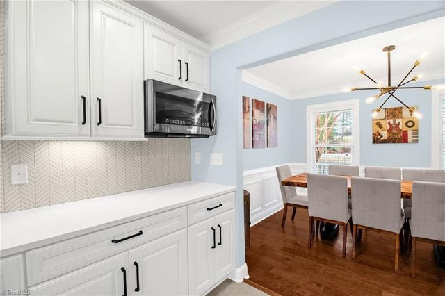 6012 Delburg Drive, Winston-salem, NC 27106