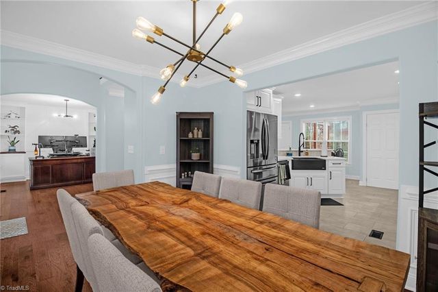 6012 Delburg Drive, Winston-salem, NC 27106